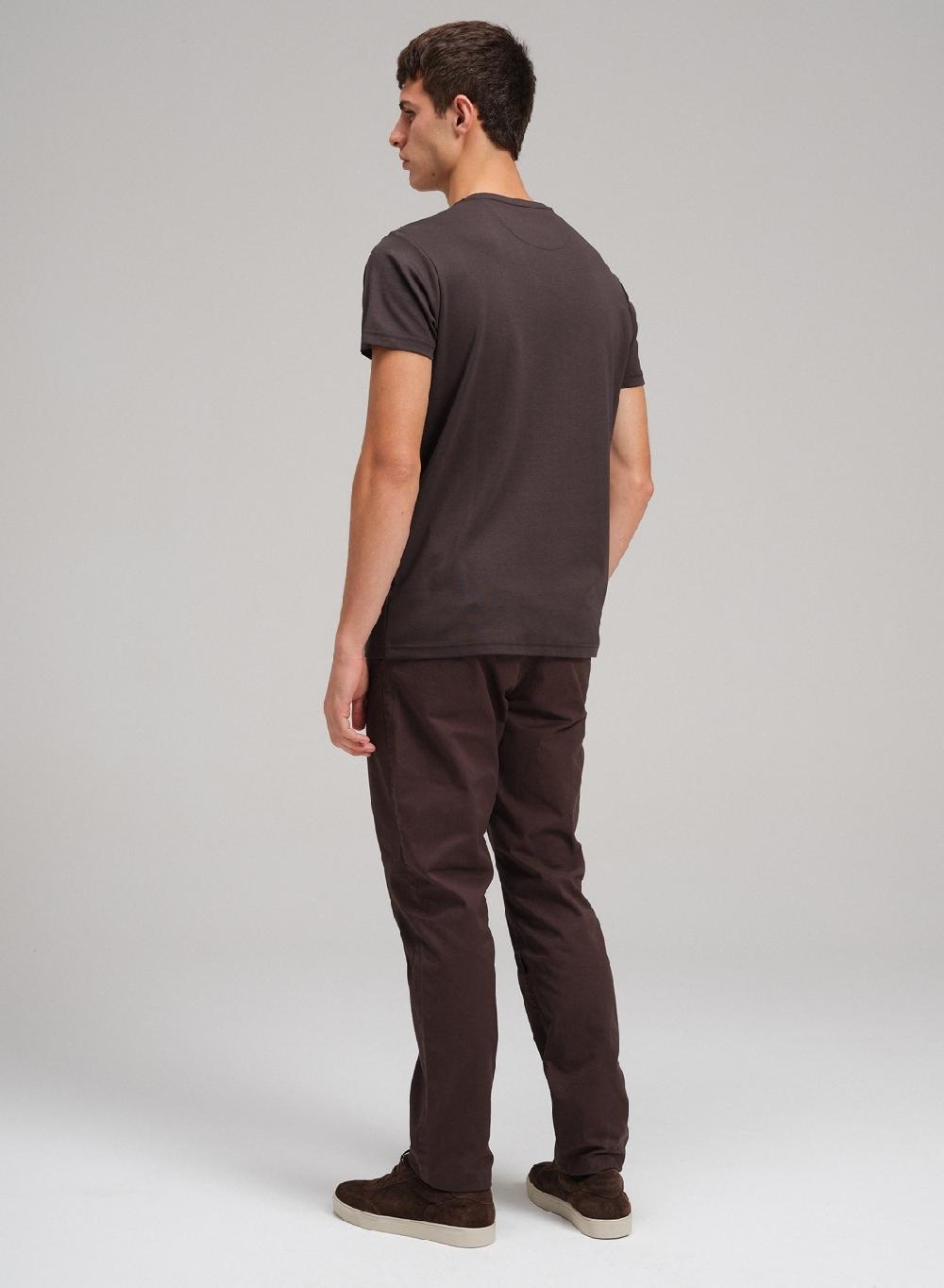 Etiqueta negra Remera cuello U liquid cotton Últimos 3 días