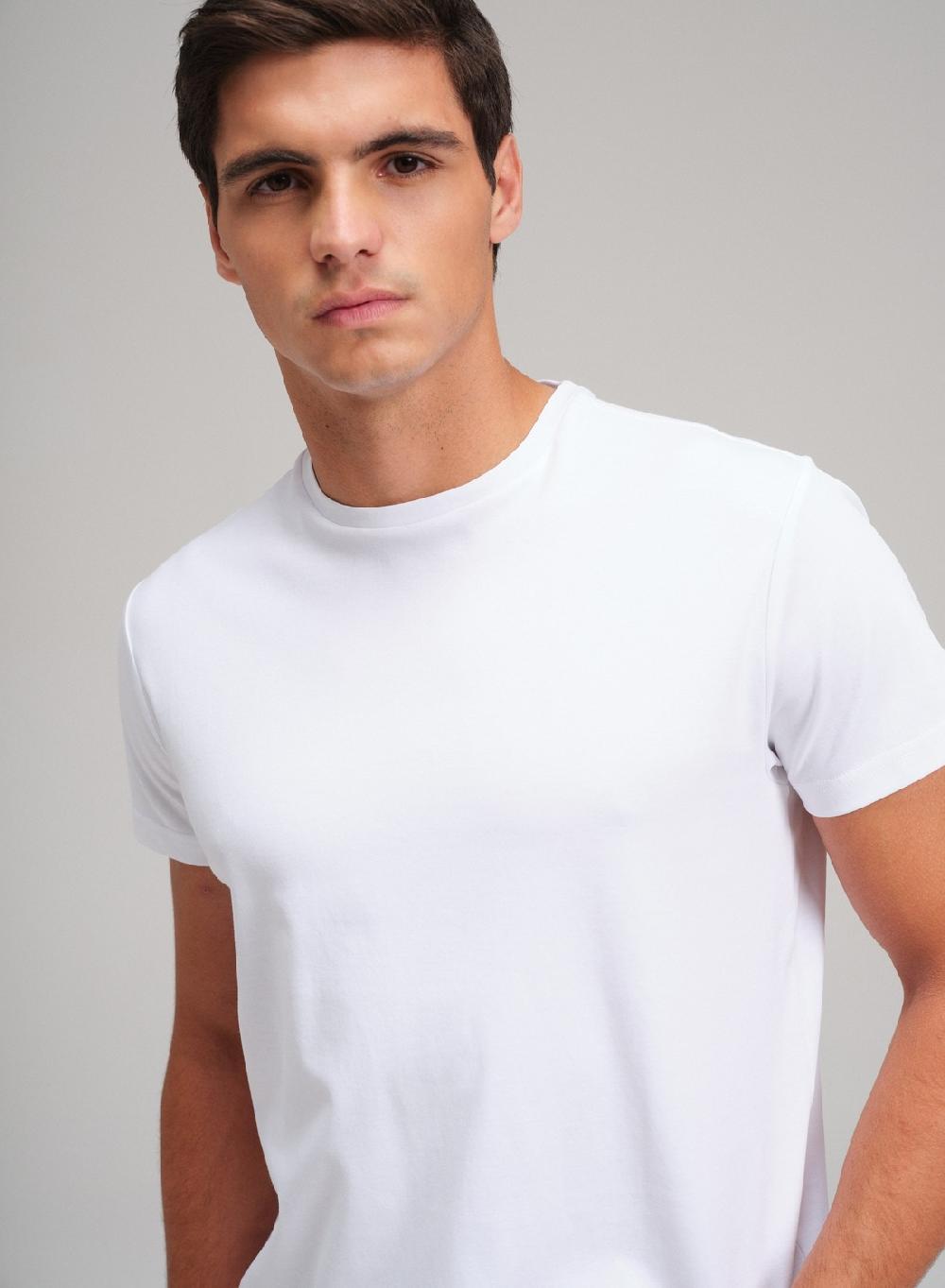 Etiqueta negra Remera cuello U liquid cotton Último día