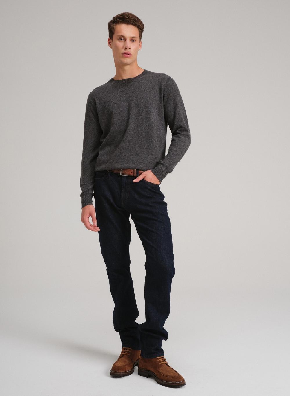 Etiqueta negra PREVENTA - Sweater cuello U cashmere Solo hoy
