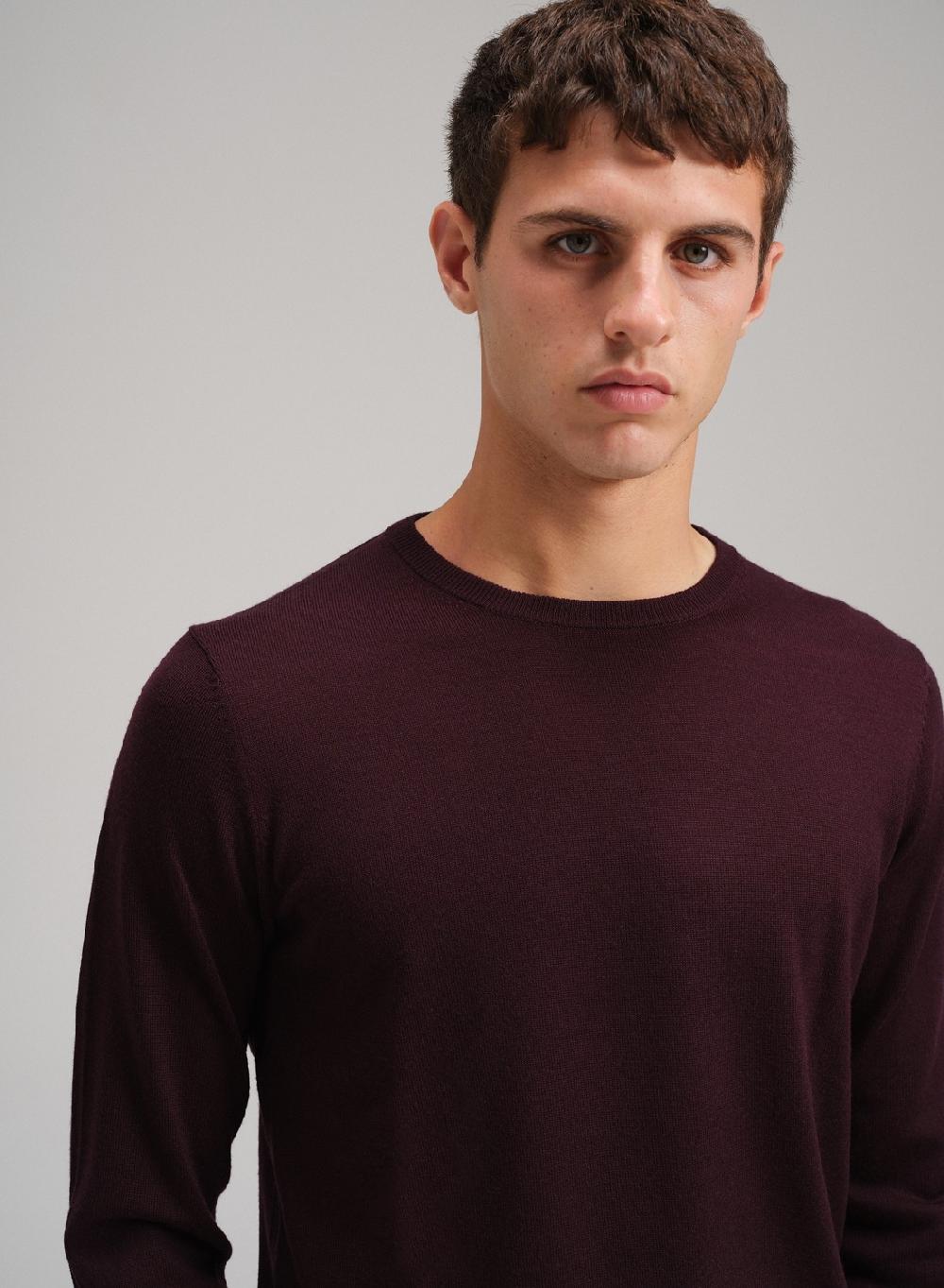 Etiqueta negra Sweater cuello U merino Precios de Black Friday