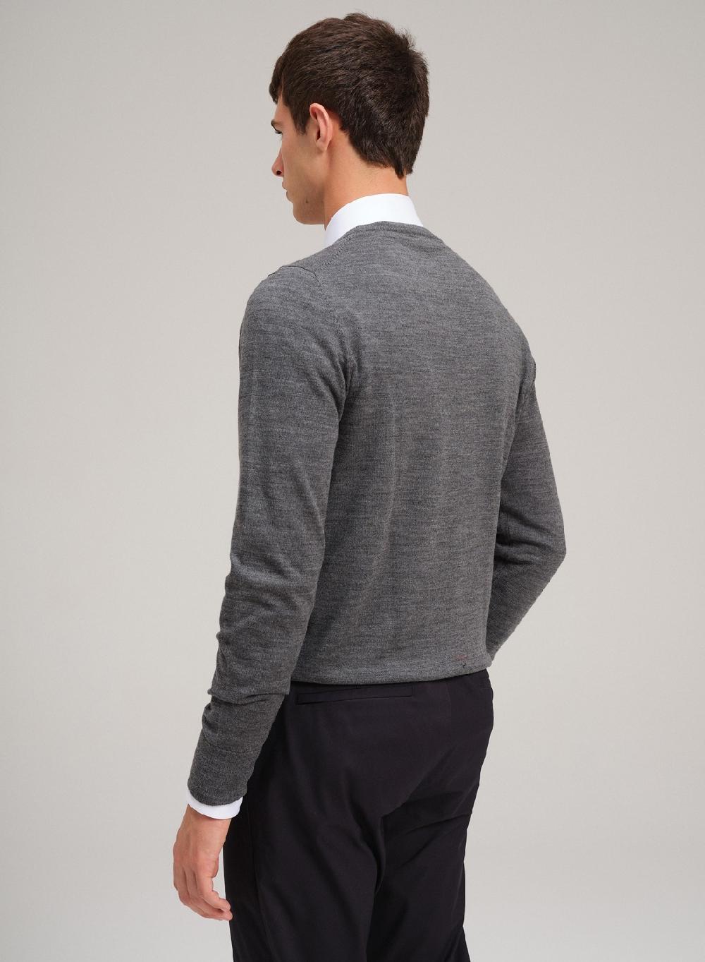 Etiqueta negra Sweater cuello U merino Libre de impuestos