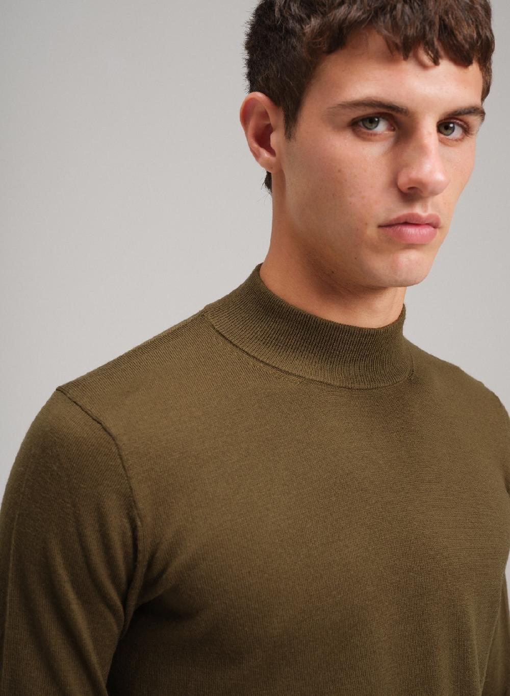 Etiqueta negra Media polera merino Oferta exclusiva