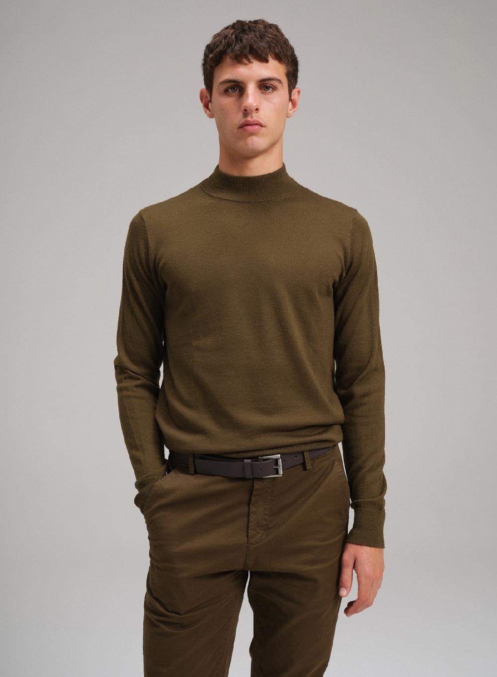 Etiqueta negra Media polera merino Oferta exclusiva