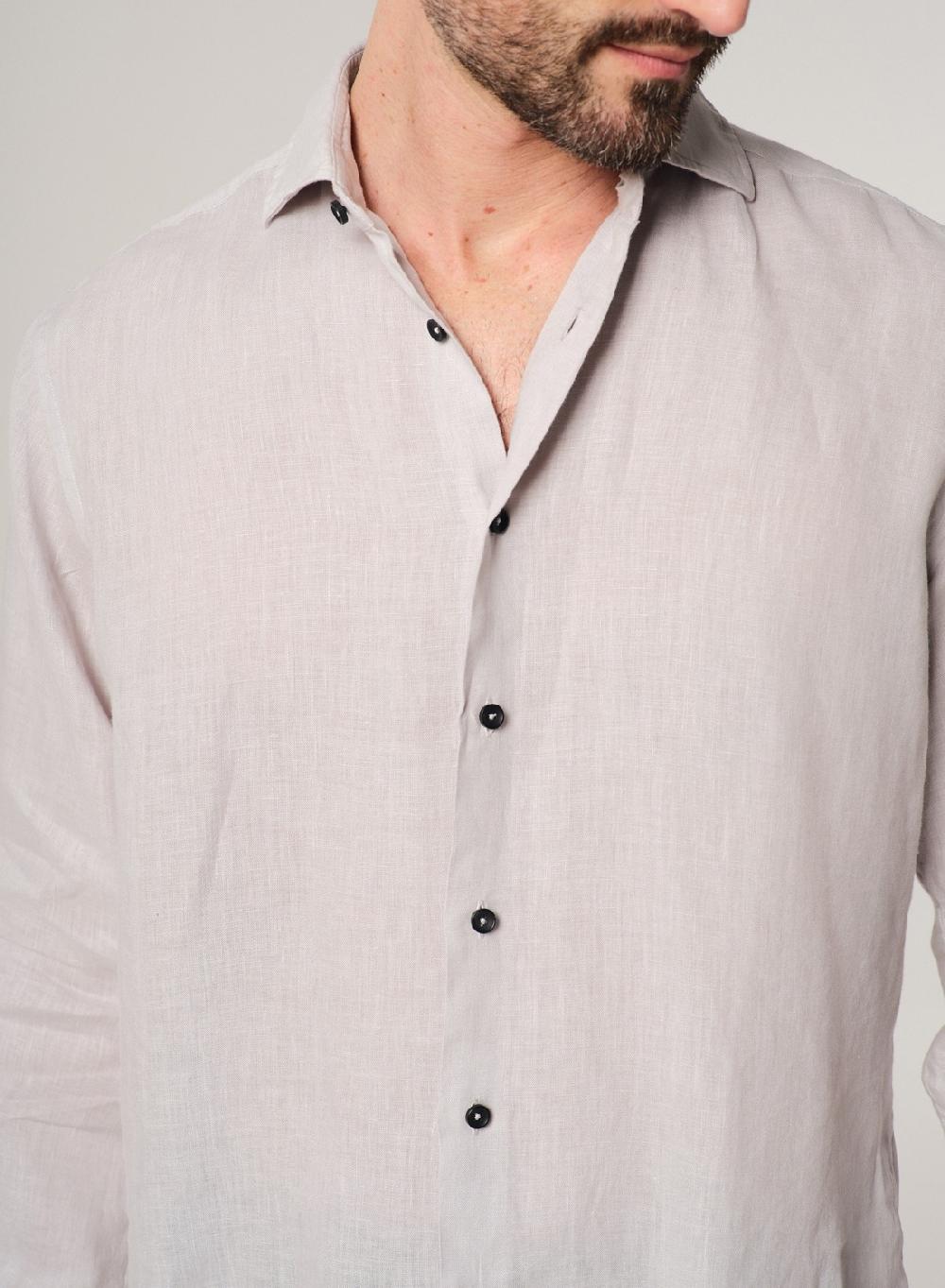 Etiqueta negra Camisa Lino Garment DYE Made in Italy 2025