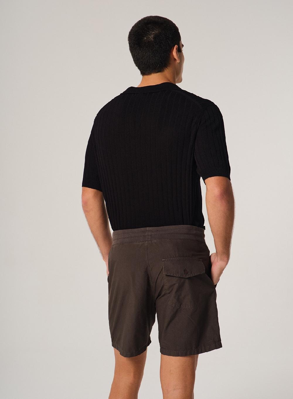 Etiqueta negra SHORT PAPER TOUCH GARMENT DYE En línea