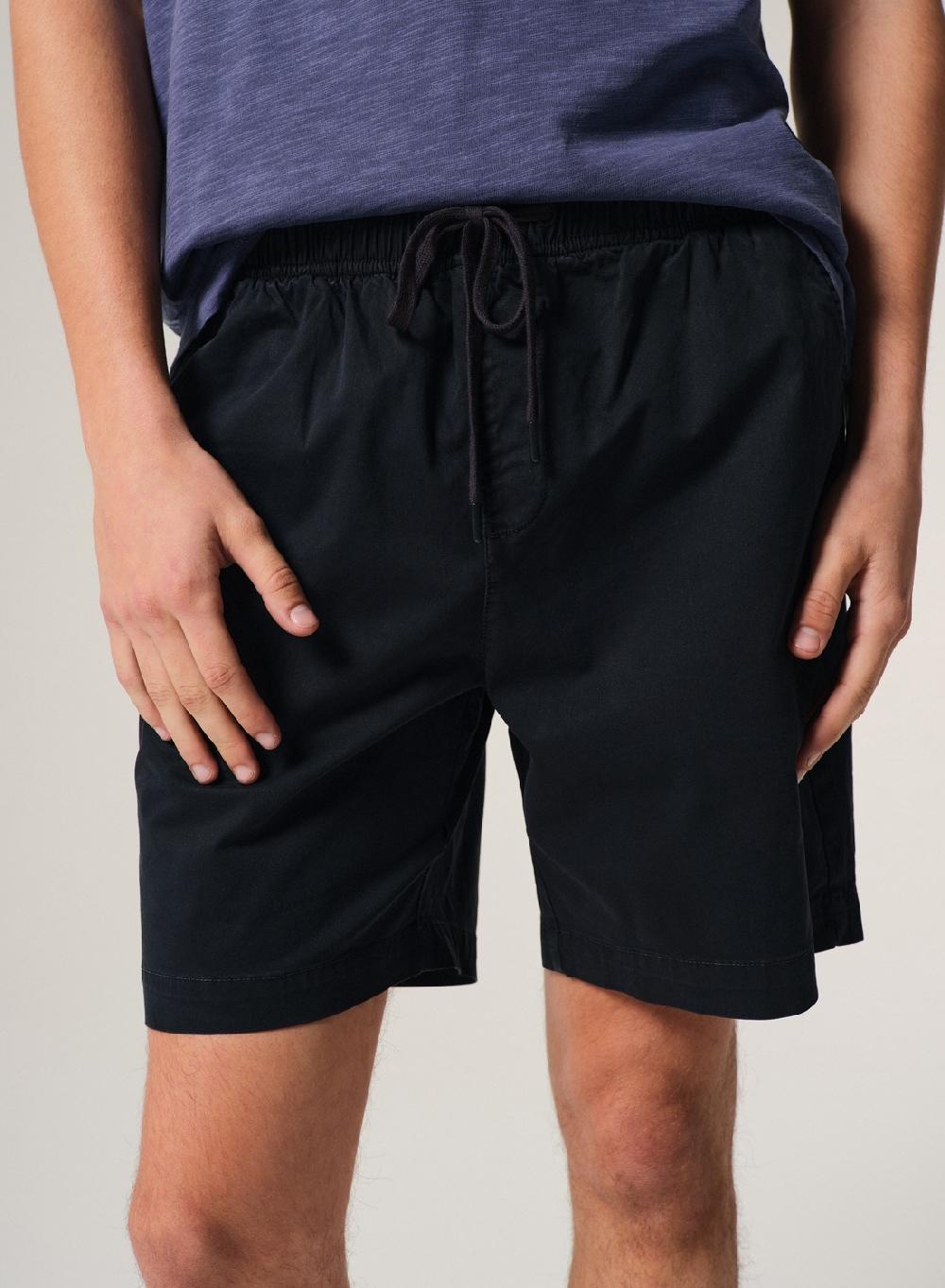 Etiqueta negra Easy short gabardina garment dye Tienda