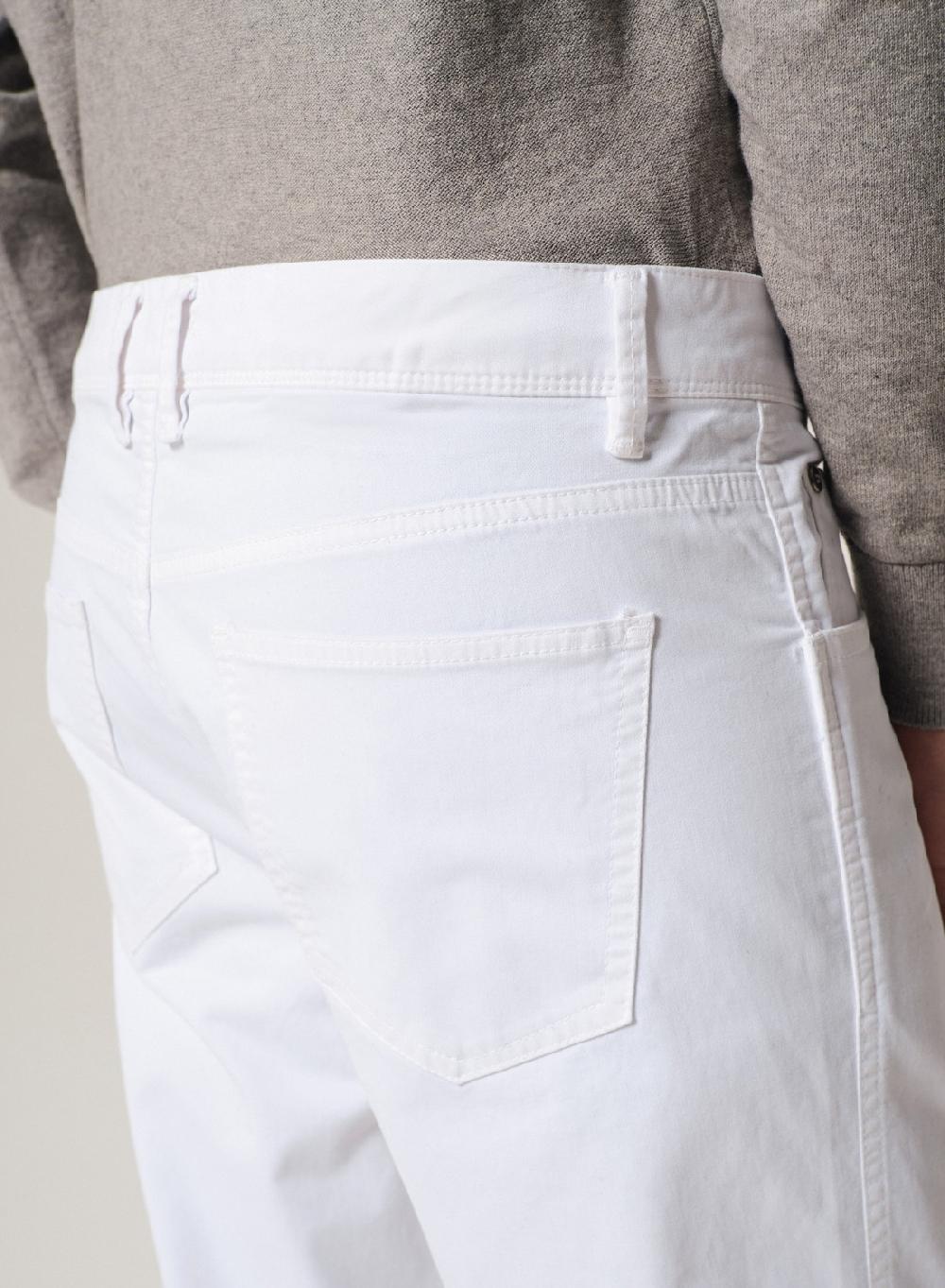 Etiqueta negra Pantalon cinco bolsillos twill garment wash Solo queda un día
