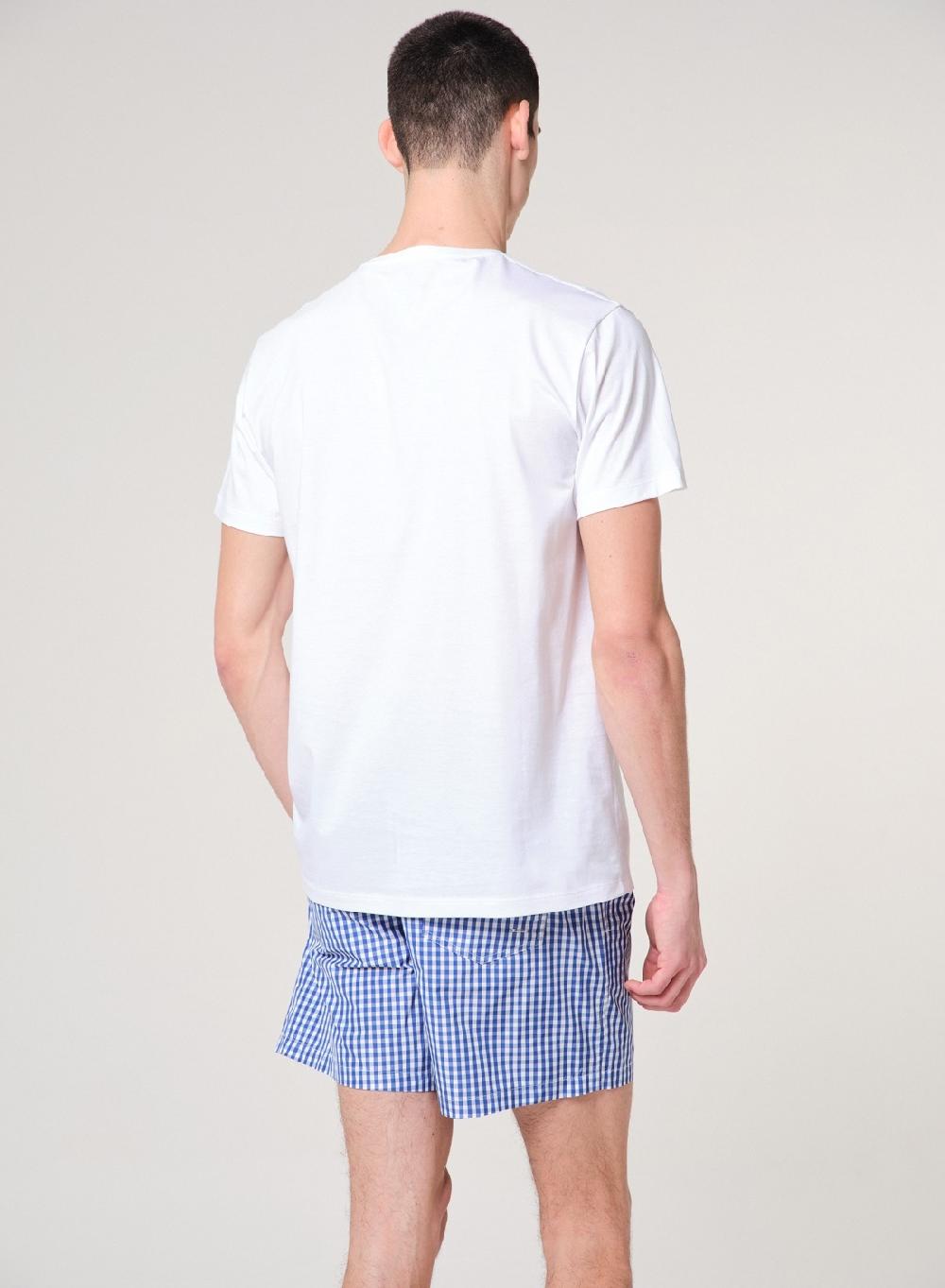 Etiqueta negra Remera luxury cuello V Limitado a 3 días