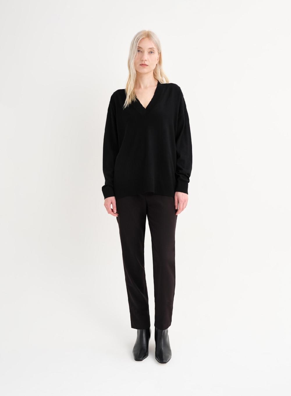 Etiqueta negra Sweater V amplio merino Outlet
