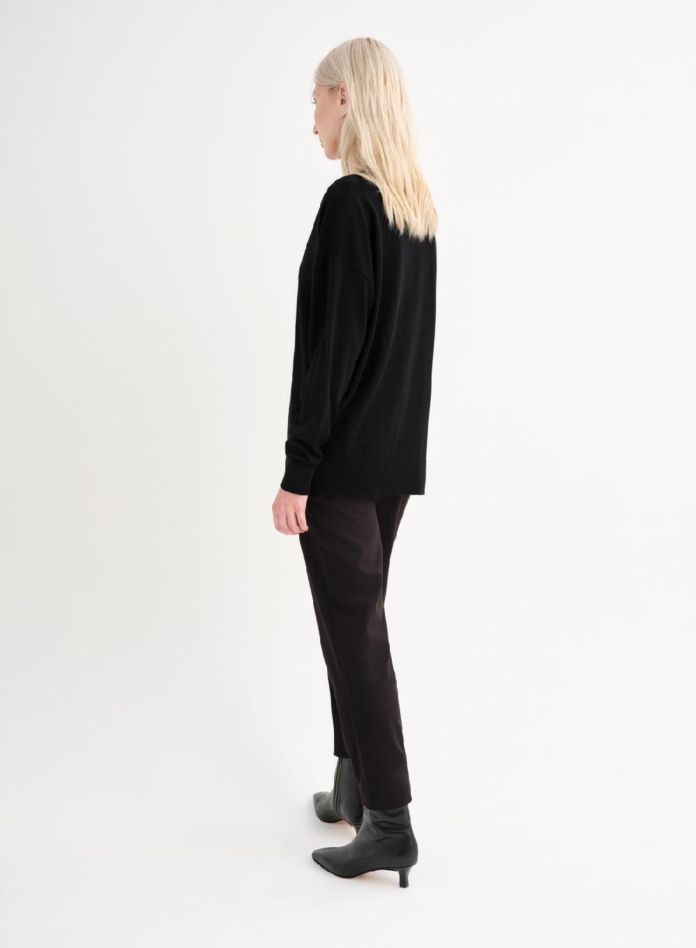 Etiqueta negra Sweater V amplio merino Outlet