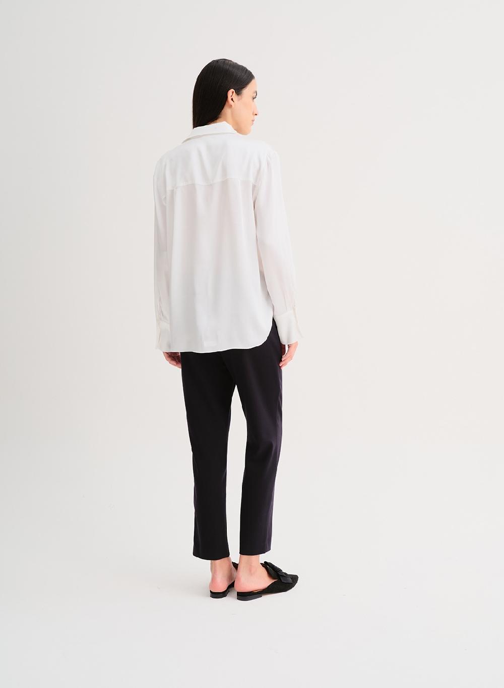 Etiqueta negra Camisa cuello seda Oferta especial de fábrica