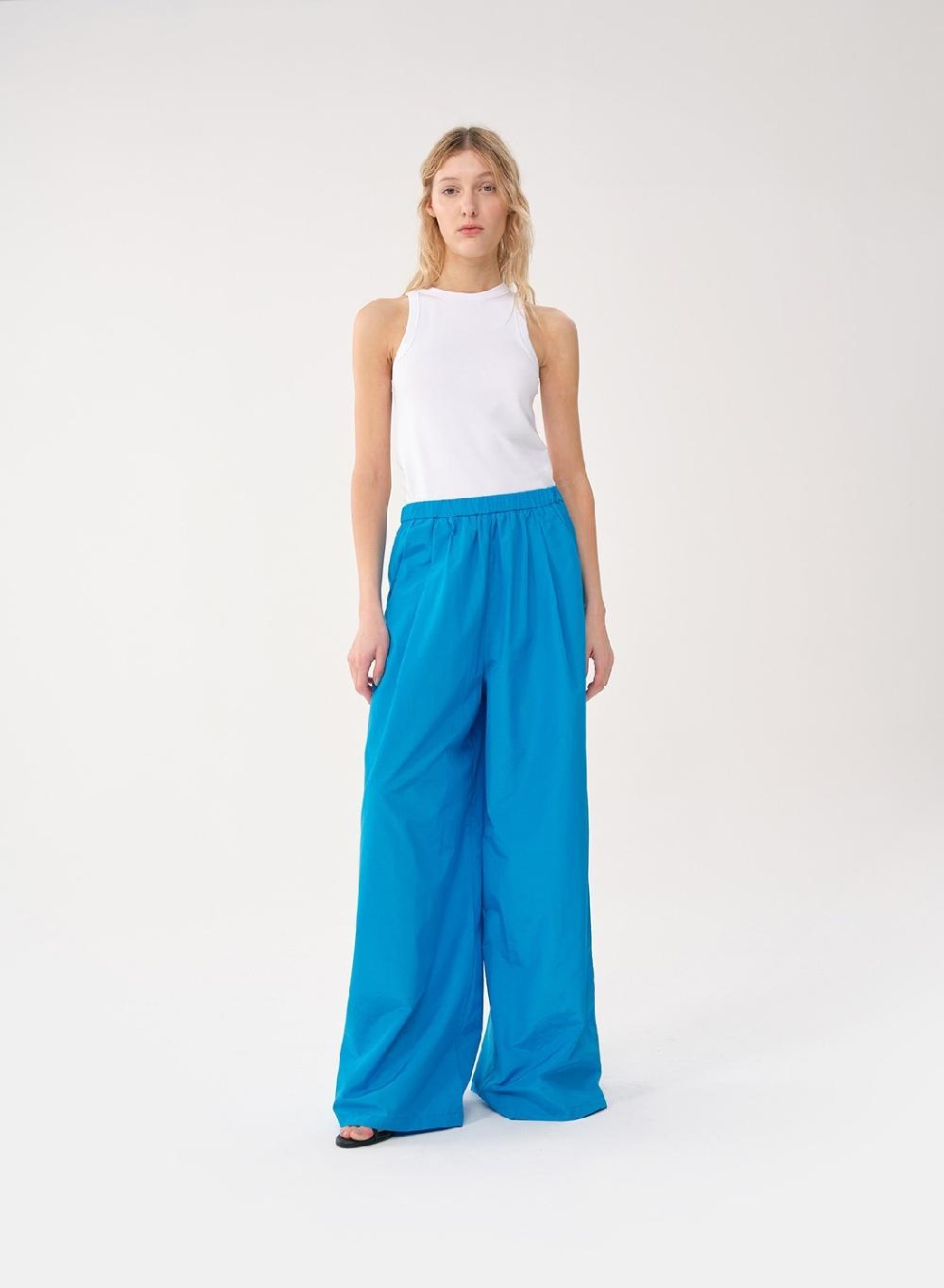 Etiqueta negra PANTALON SUELTO FORMAL Solo hoy