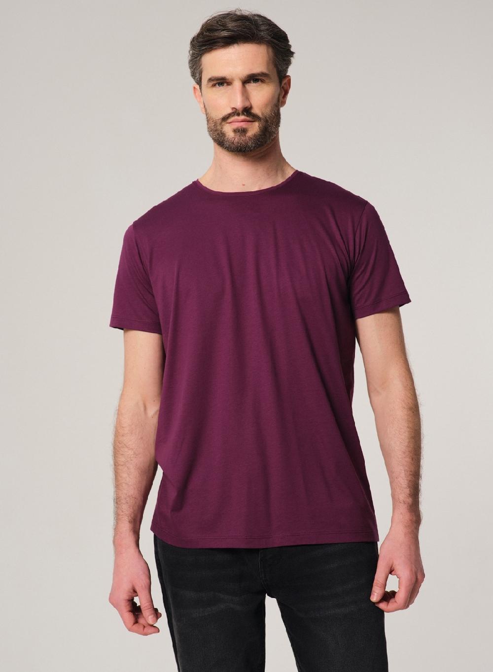 Etiqueta negra Remera luxury cuello U Grandes ahorros