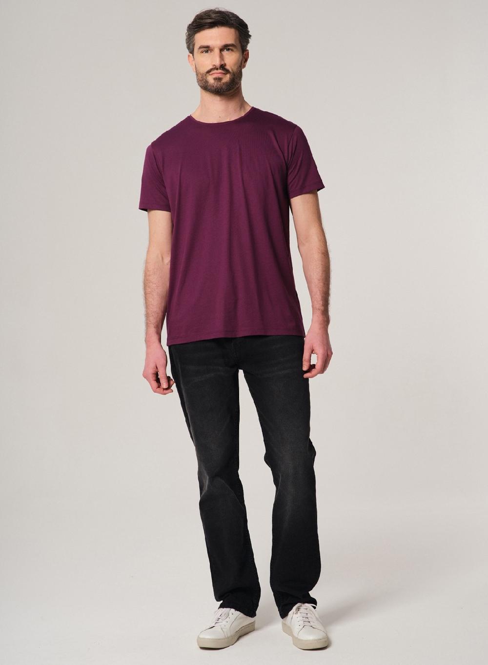 Etiqueta negra Remera luxury cuello U Grandes ahorros