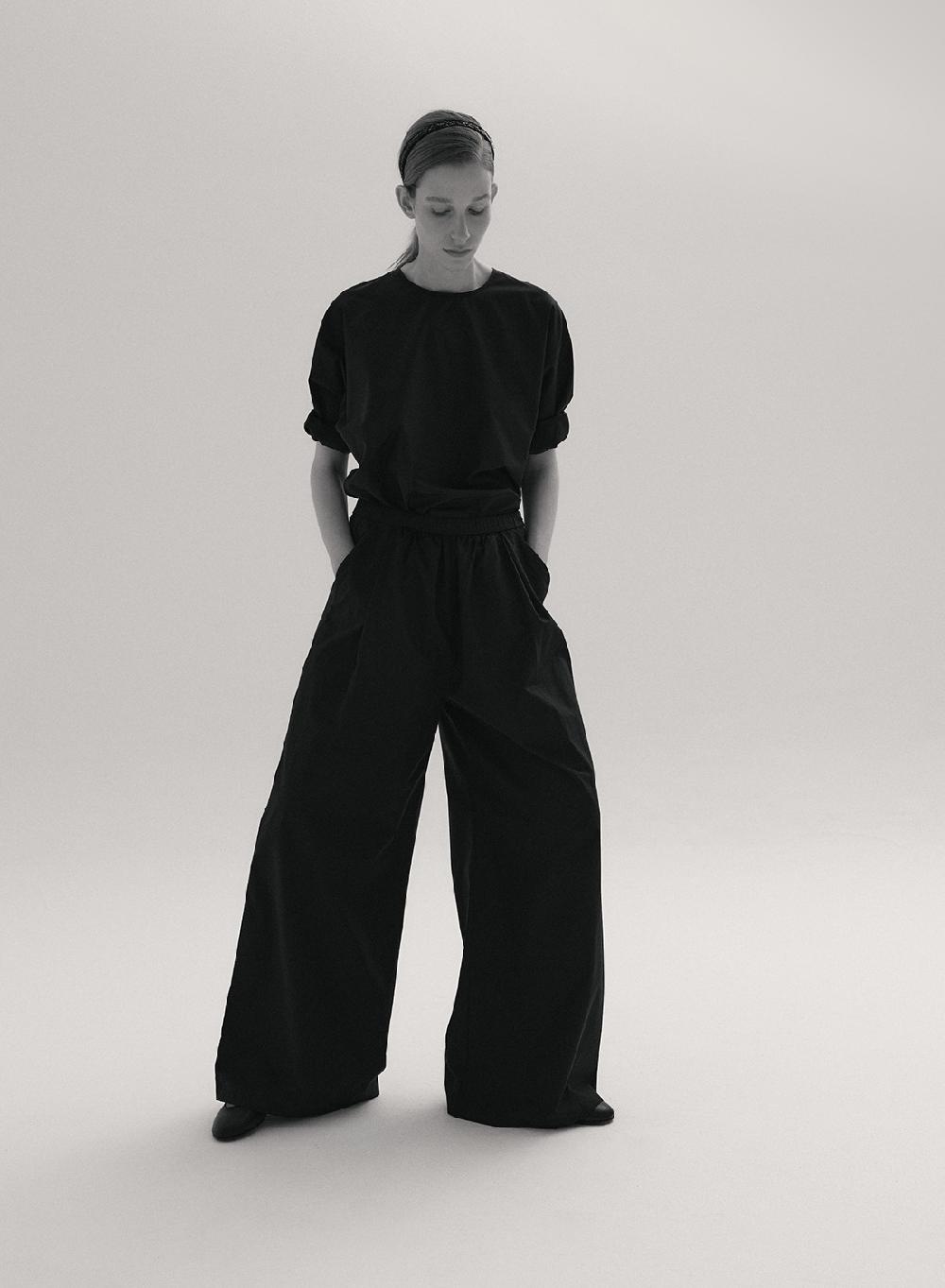 Etiqueta negra PANTALON SUELTO FORMAL