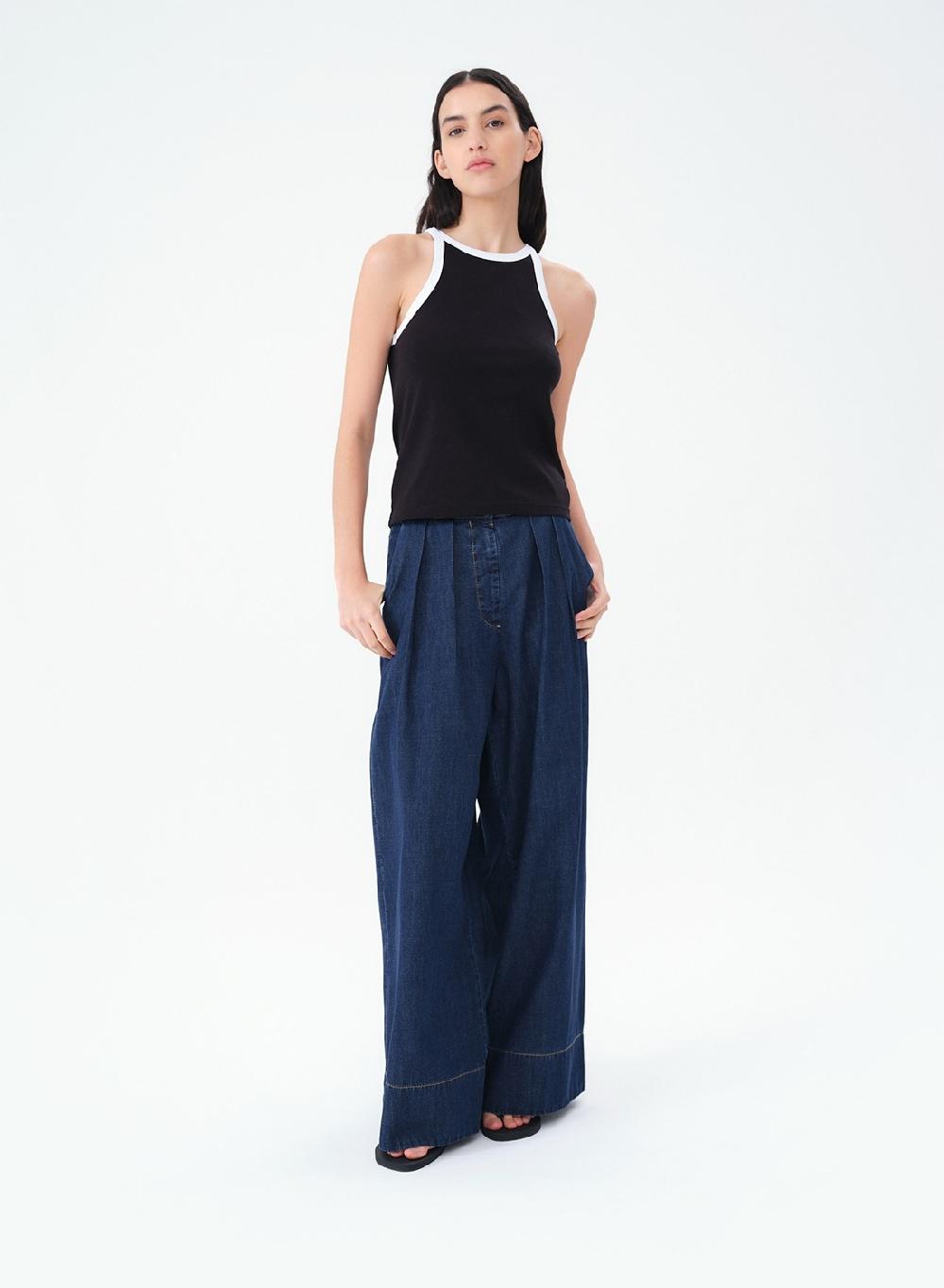 Etiqueta negra Musculosa rib combinada