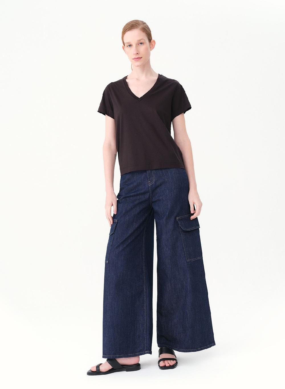 Etiqueta negra Remera V pima luxury