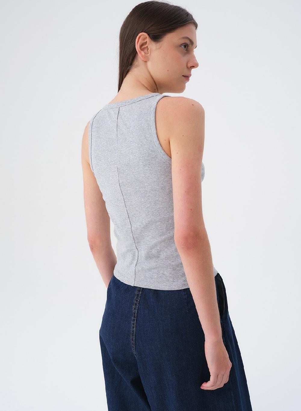 Etiqueta negra Musculosa V rib Promoción por tiempo limitado
