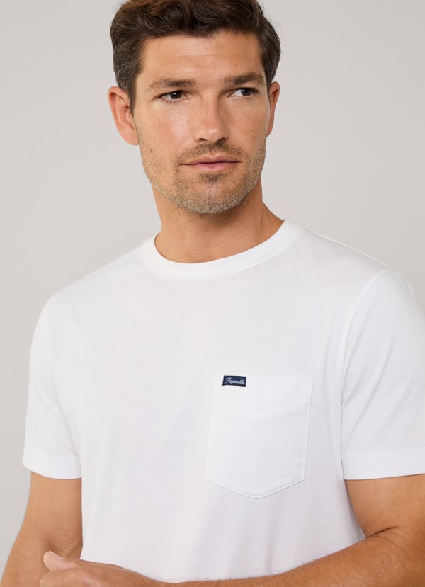 Façonnable camiseta bolsillo frontal fit regular Última moda