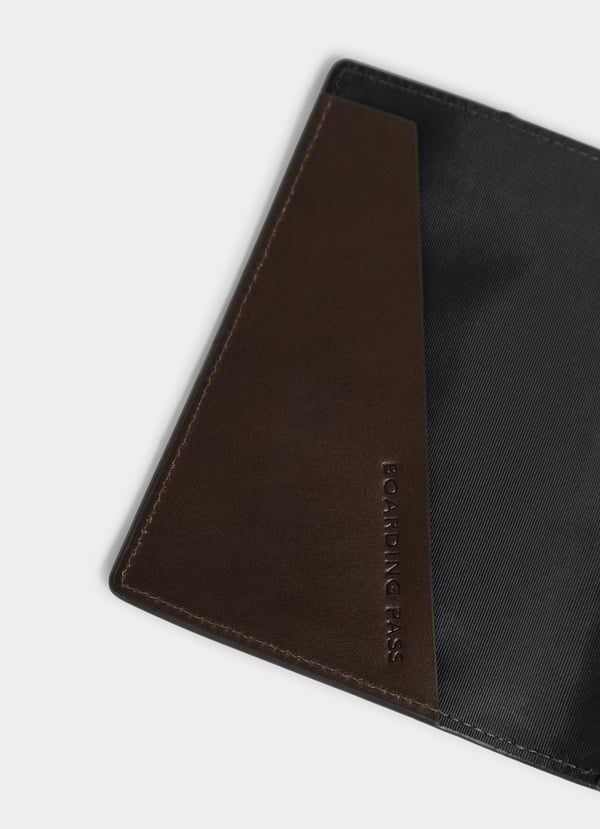 Façonnable funda pasaporte de piel Ofertas de temporada