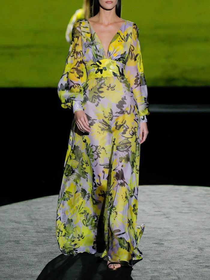 Hannibal laguna LOOK 8 FIORELI | Vestido satín estampado escote en pico y falda de capa