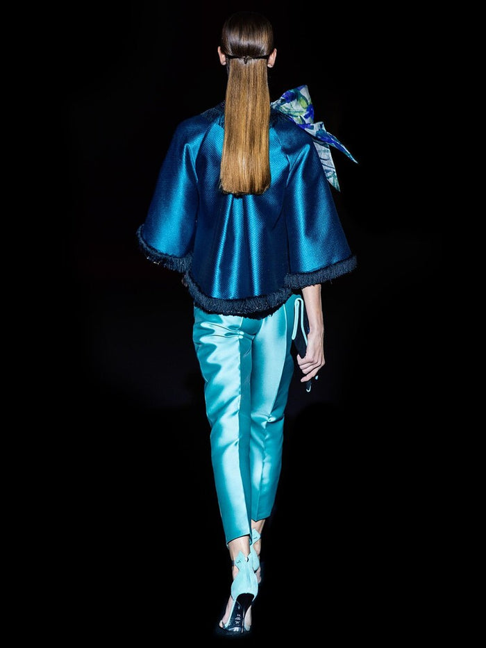 Hannibal laguna Look 15 Chaqueta Couture CONRAD Blusa CLUB y Pantalón CLAYTON | Chaqueta en gran pique pato Solo hoy