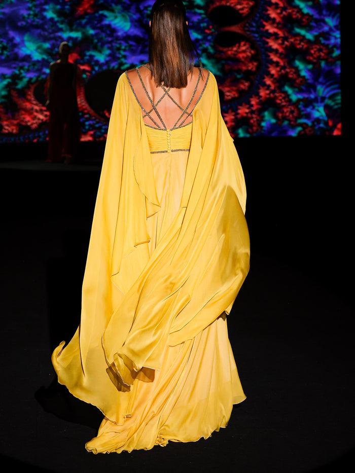 Hannibal laguna LOOK 28 Vestido KARLANGO | Vestido de fiesta en gasa aceite con escote corazón Envío internacional gratuito