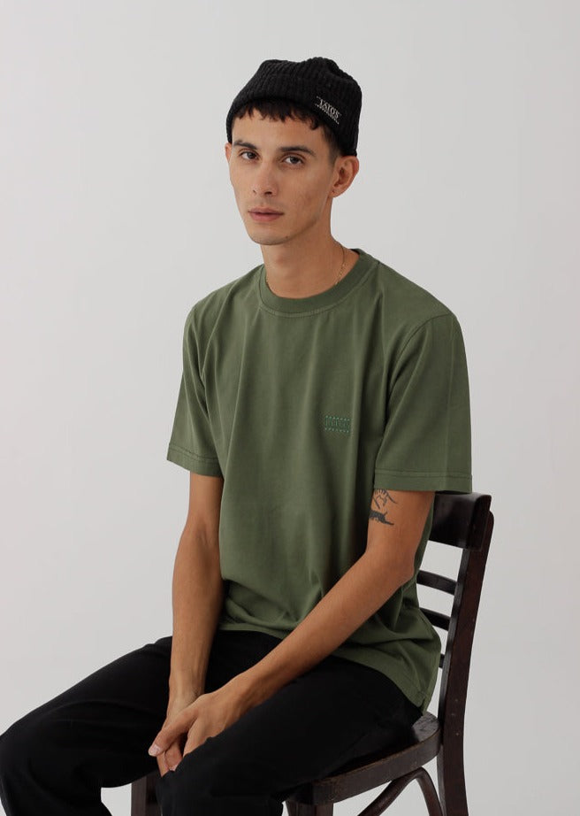 Iaios Camiseta bordado verde En oferta
