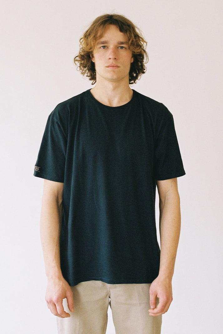 Iaios Camiseta - Negro Outlet online