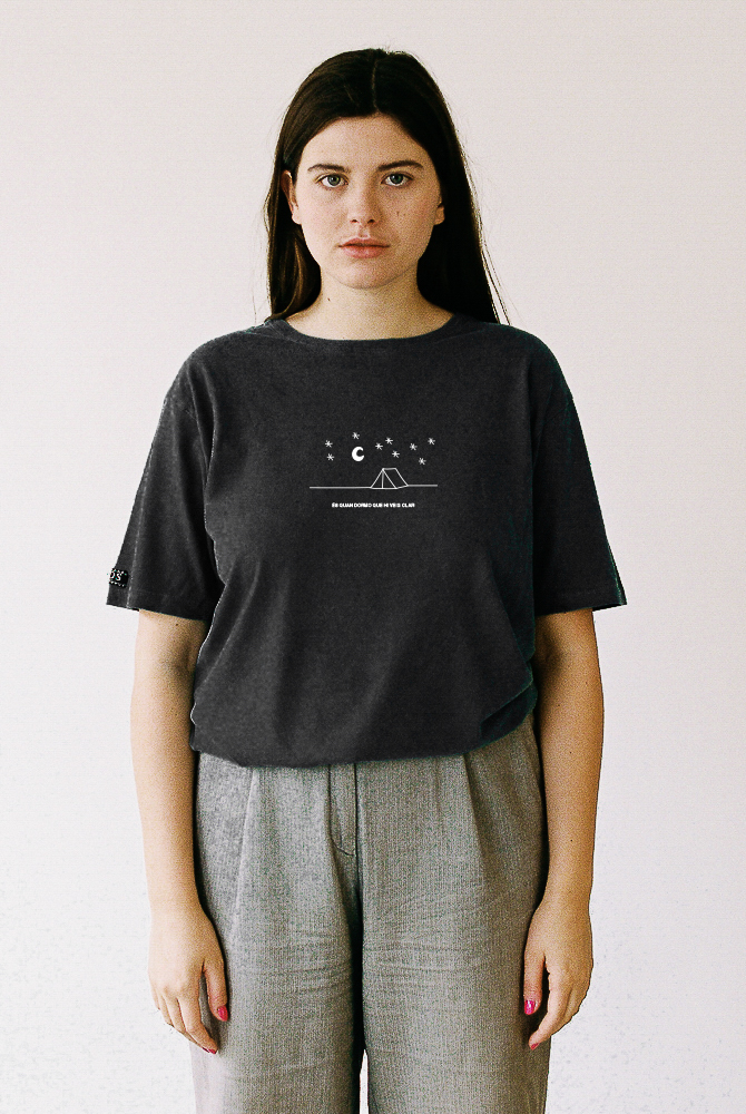 Iaios Camiseta negra - Quan dormo Rebajas de fábrica