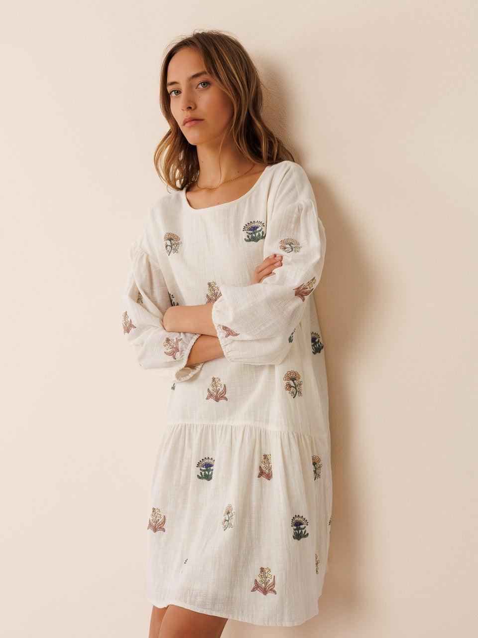 Indi & cold VESTIDO BORDADO MULTICOLOR Envío gratis