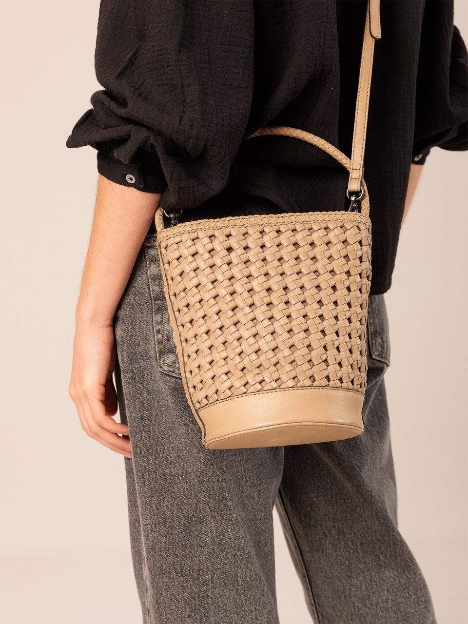 Indi & cold BOLSO BUCKET NUDO Promoción por tiempo limitado