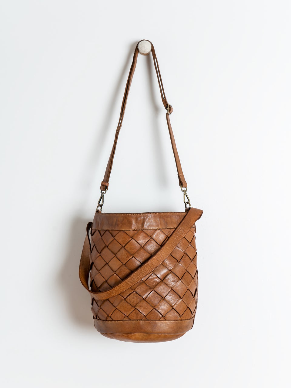 Indi & cold BOLSO TRENZADO MAXI BILL Ofertas especiales