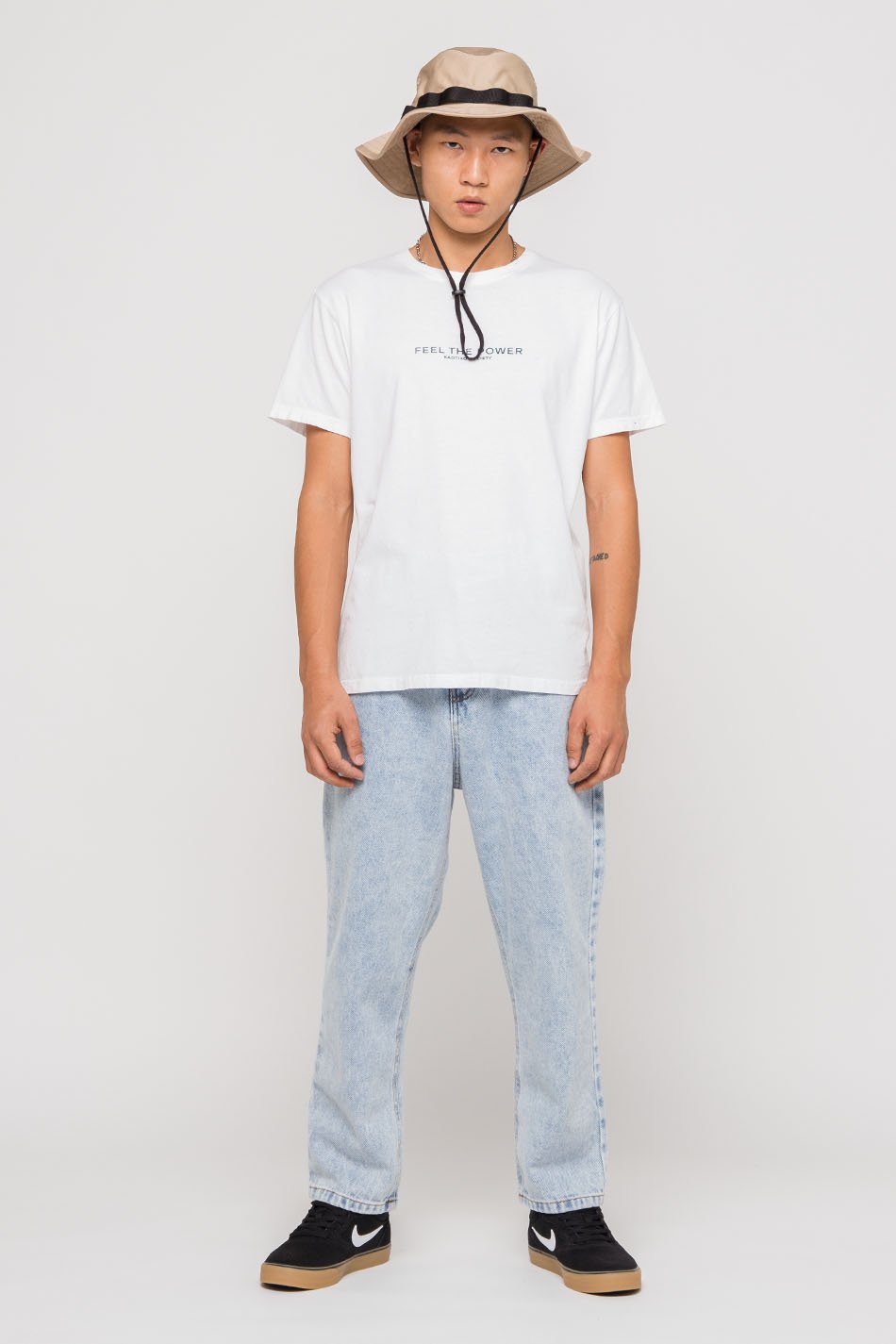 kaotiko Pantalón Regular Cropped Superdescuento
