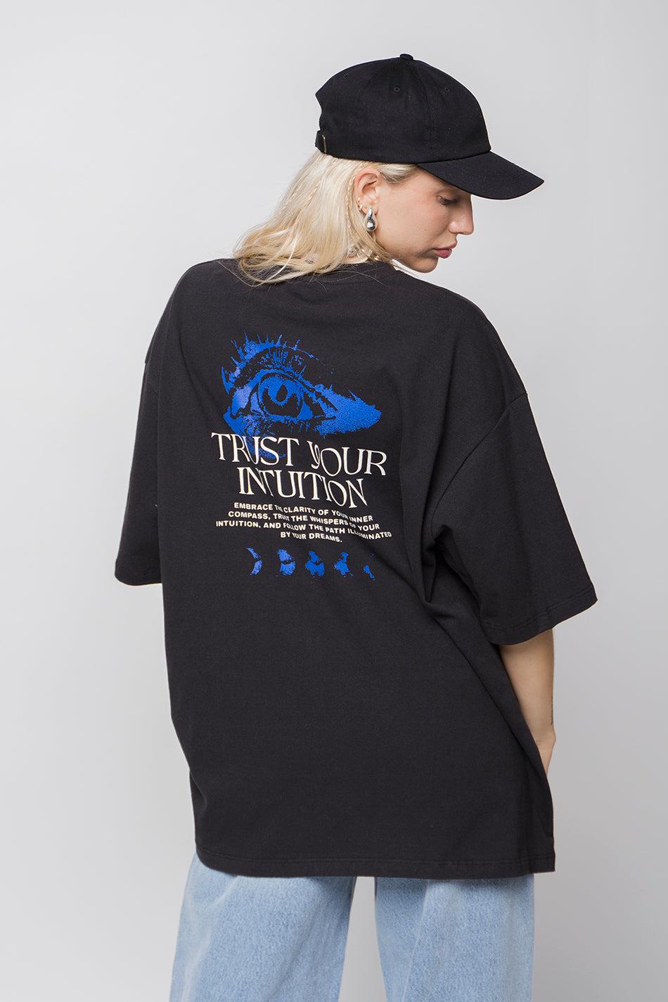 kaotiko Camiseta Eye Trust Your Intuition Black Ventas relámpago