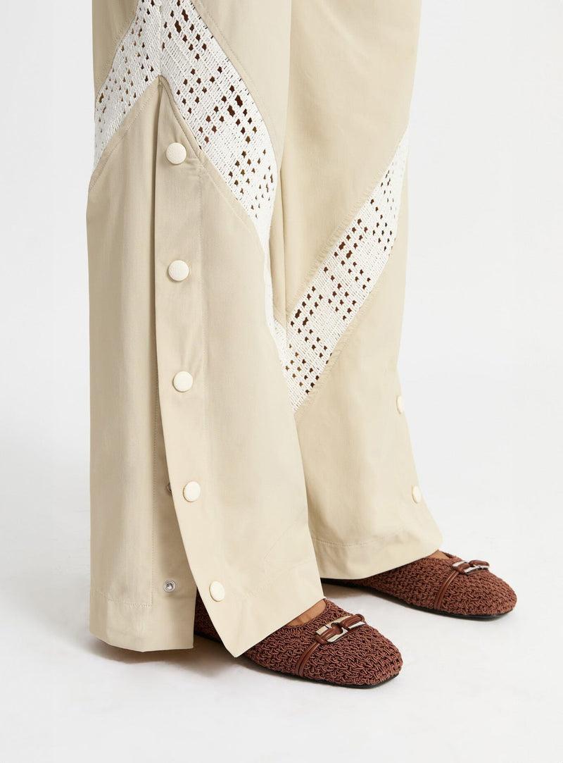laagam ELLIE BEIGE RELAXED CUT-OUT PANTS Liquidación