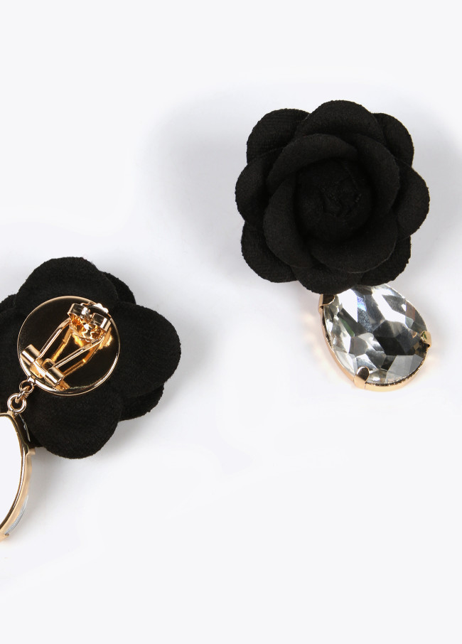 lola casademunt Pendientes flor tejido con joya COMPRAR AHORA