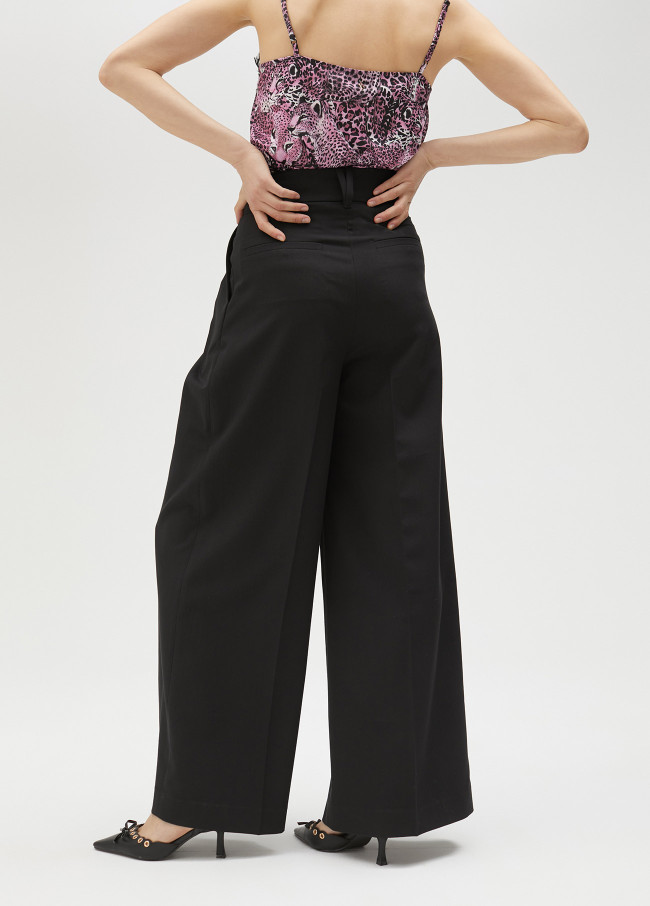 lola casademunt Pantalón palazzo con pinzas Ahorra y exporta