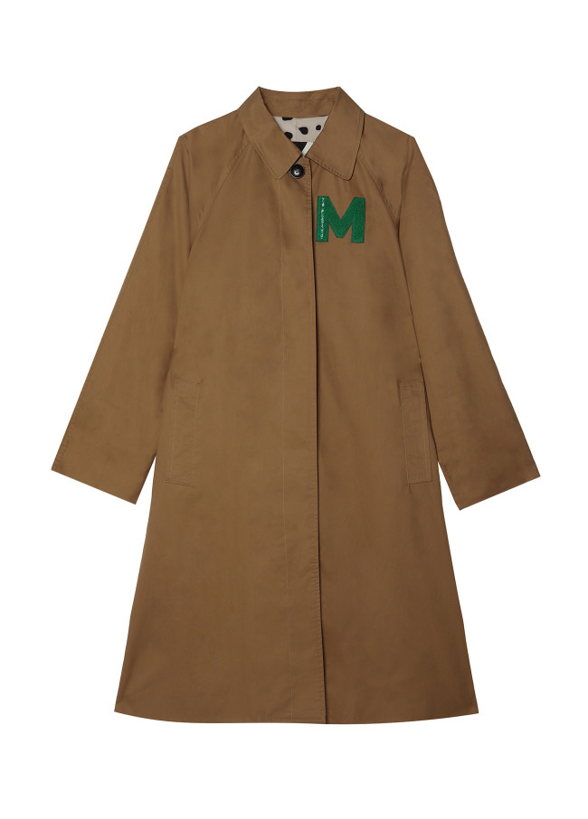 lola casademunt Trench color beige detalle parches Limitado a 3 días