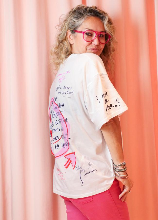 lola casademunt Camiseta Solidaria Princesa Girona Ahorra y exporta