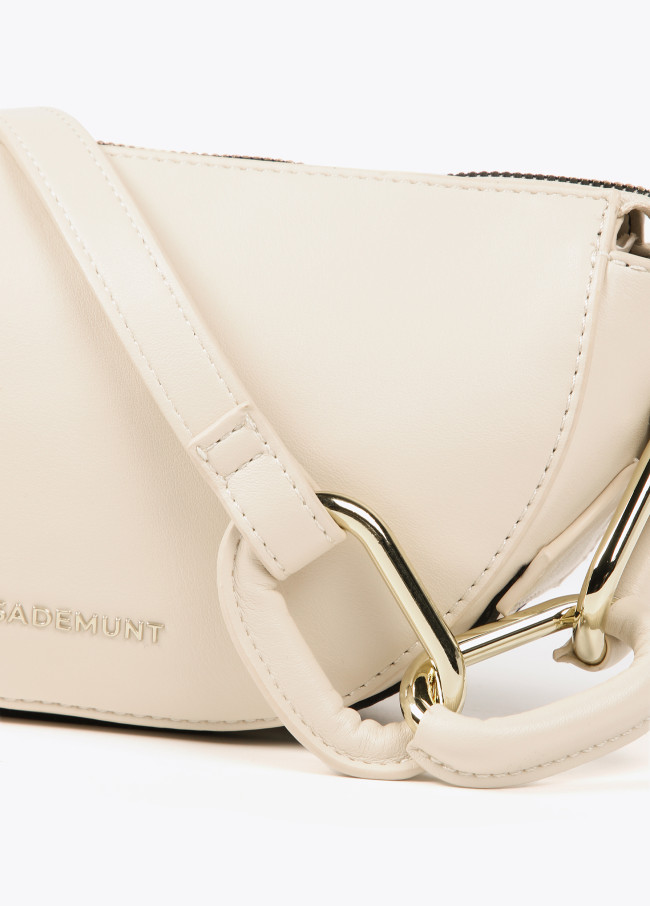 lola casademunt Bolso bandolera con arandelas y cinta logotipada Ofertas