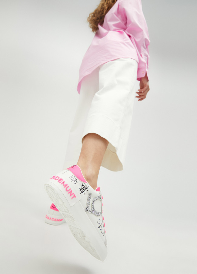 lola casademunt Deportiva con detalles efecto graffity Envío internacional gratuito