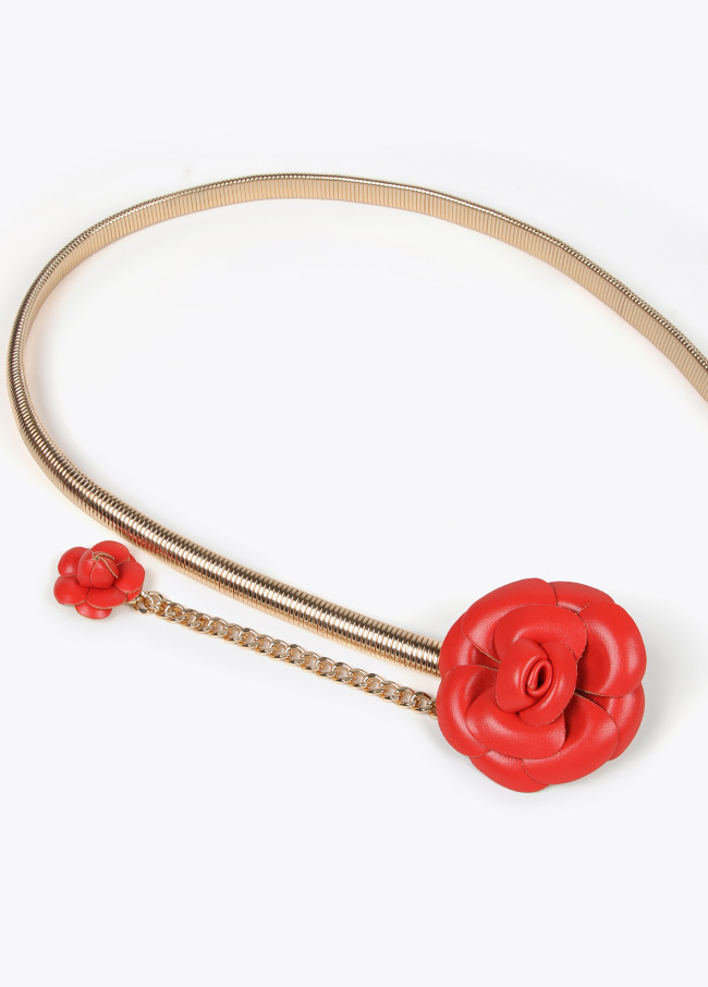 lola casademunt Cinturón metal elástico flores efecto piel 2025