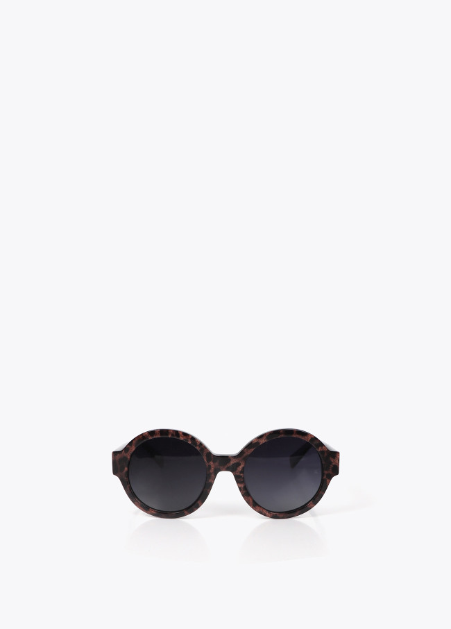 lola casademunt Gafa redonda con animal print Último día
