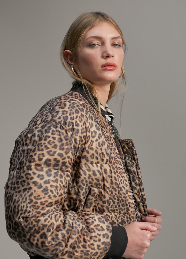 lola casademunt Anorak animal print Limitado a 3 días