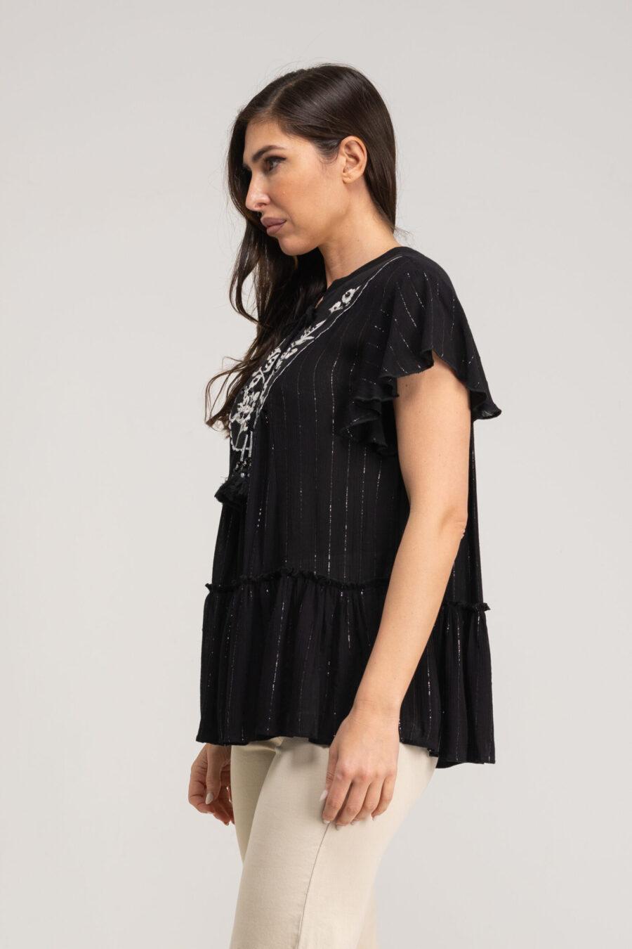 peace&love by calao BLUSA LISA BORDADA CUELLO MAO En oferta