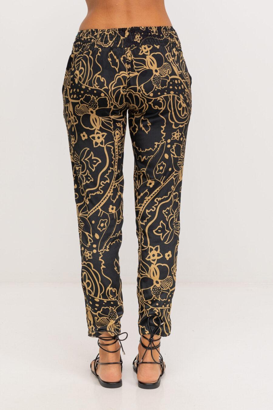 peace&love by calao PANTALON ESTAMPADO LARGO Tienda de fábrica