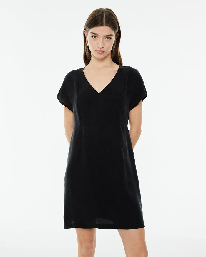 system action Vestido corto de cupro con tirante ancho Ventas relámpago