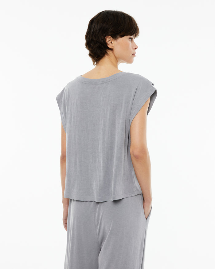 system action Camiseta oversize costura hombros adelantada En línea