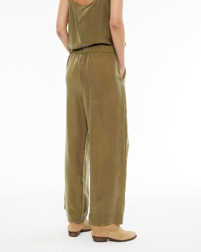 system action Pantalón ancho con bolsillos laterales y goma cintura Rebajas